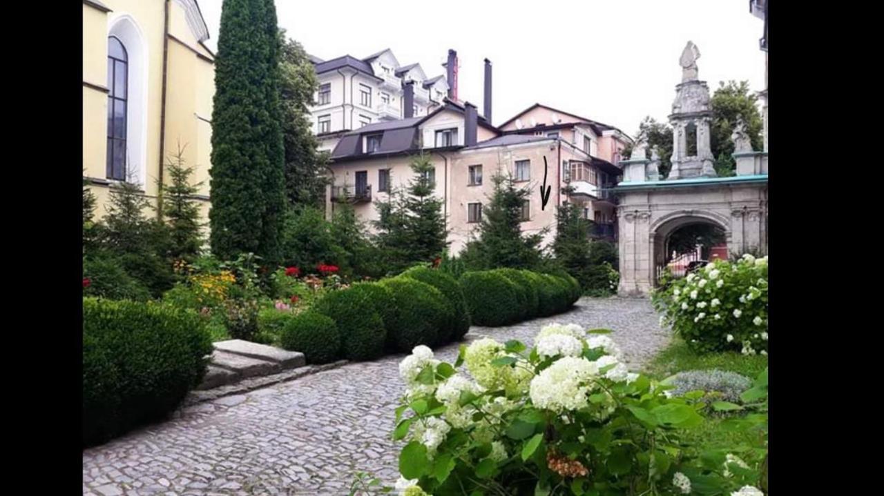 Apartament Бажане Місце Kamieniec Podolski Zewnętrze zdjęcie